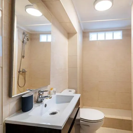 Duplex Lx Factory 2 Bedroom - Patio - Free Parking Lisbon