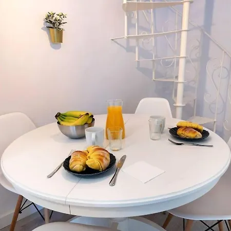 Duplex Lx Factory 2 Bedroom - Patio - Free Parking * Lisbon