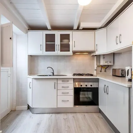 Apartment Duplex Lx Factory 2 Bedroom - Patio - Free Parking *