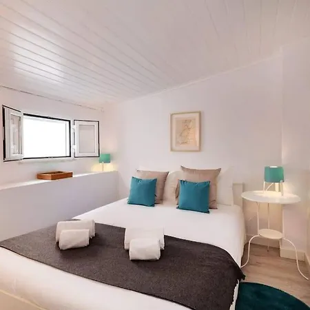 Duplex Lx Factory 2 Bedroom - Patio - Free Parking Lisbon