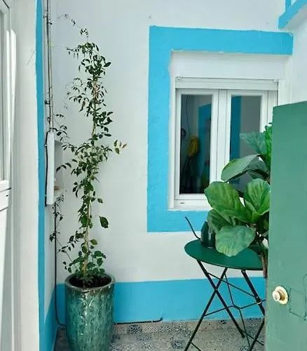 Duplex Lx Factory 2 Bedroom - Patio - Free Parking * Lisboa