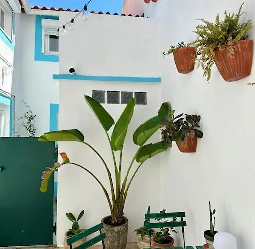 Duplex Lx Factory 2 Bedroom - Patio - Free Parking * Lisboa