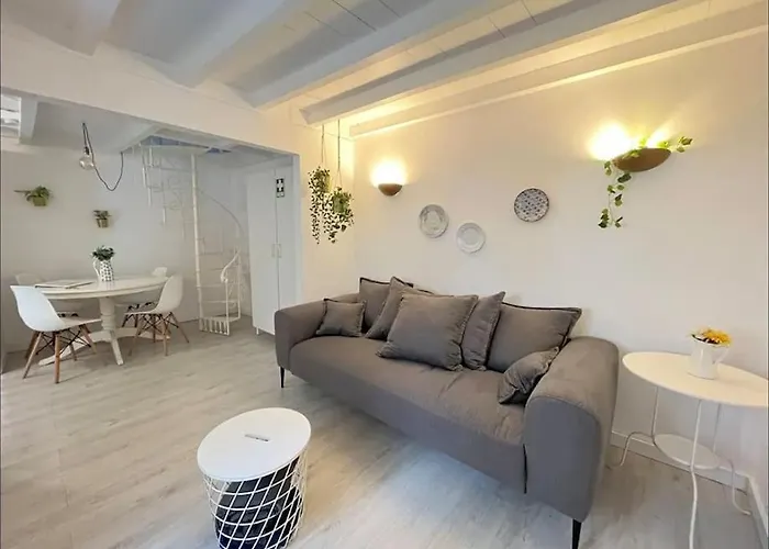 Duplex Lx Factory 2 Bedroom - Patio - Free Parking شقة