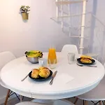 Duplex Lx Factory 2 Bedroom - Patio - Free Parking * Lisboa