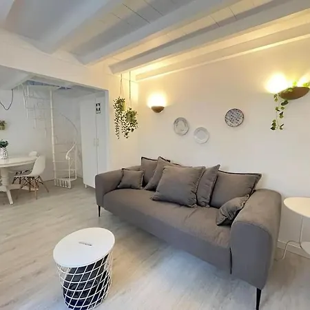 Duplex Lx Factory 2 Bedroom - Patio - Free Parking 公寓
